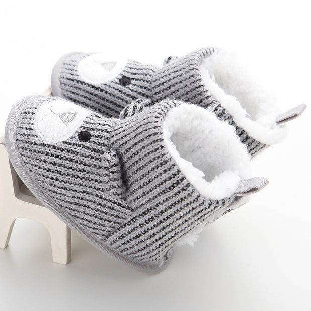 Bear knitting plus baby shoes